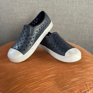 Harper Canyon Perforated Slip one EUC Sz 13